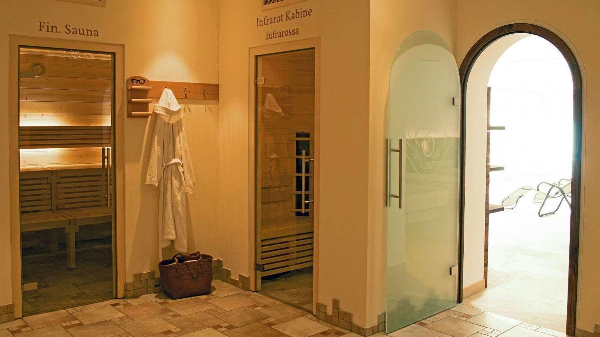 Hotel Trenker براييز  المظهر الخارجي الصورة