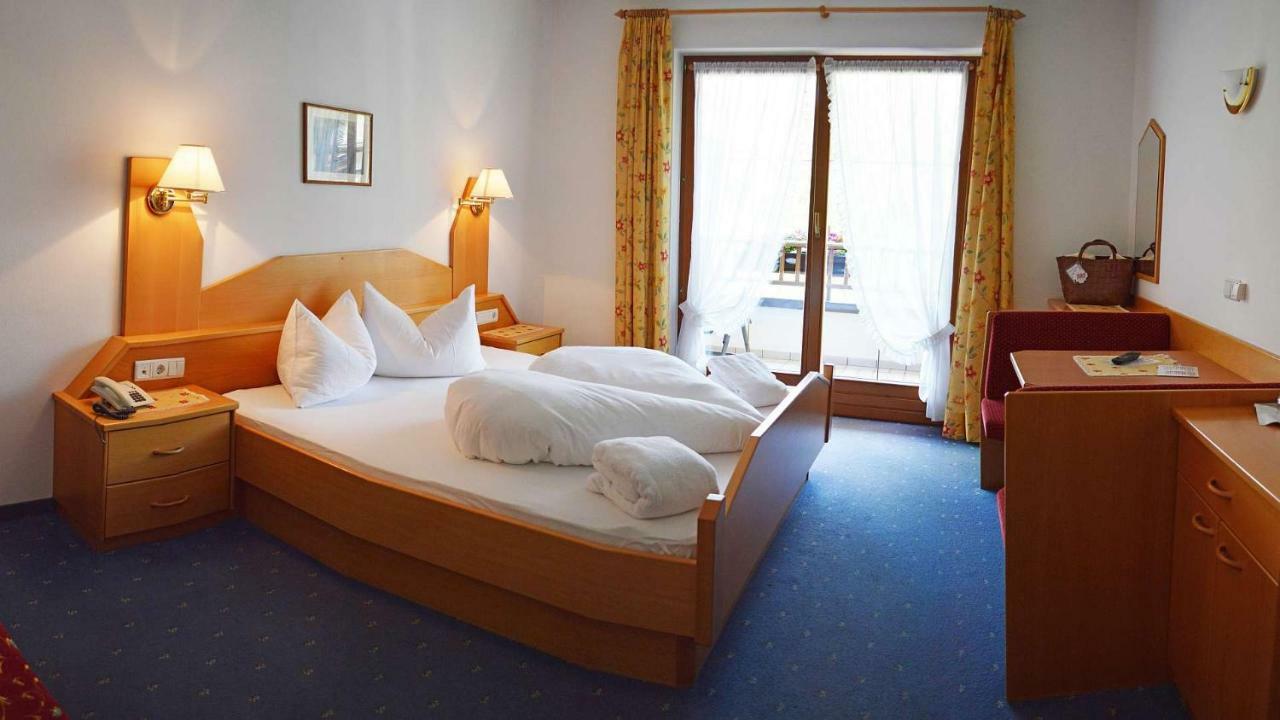 Hotel Trenker براييز  المظهر الخارجي الصورة
